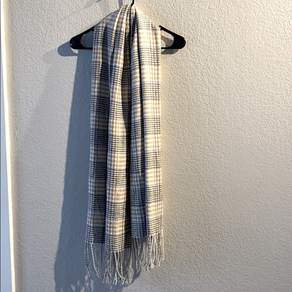 GH Bass & Co Plaid Scarf